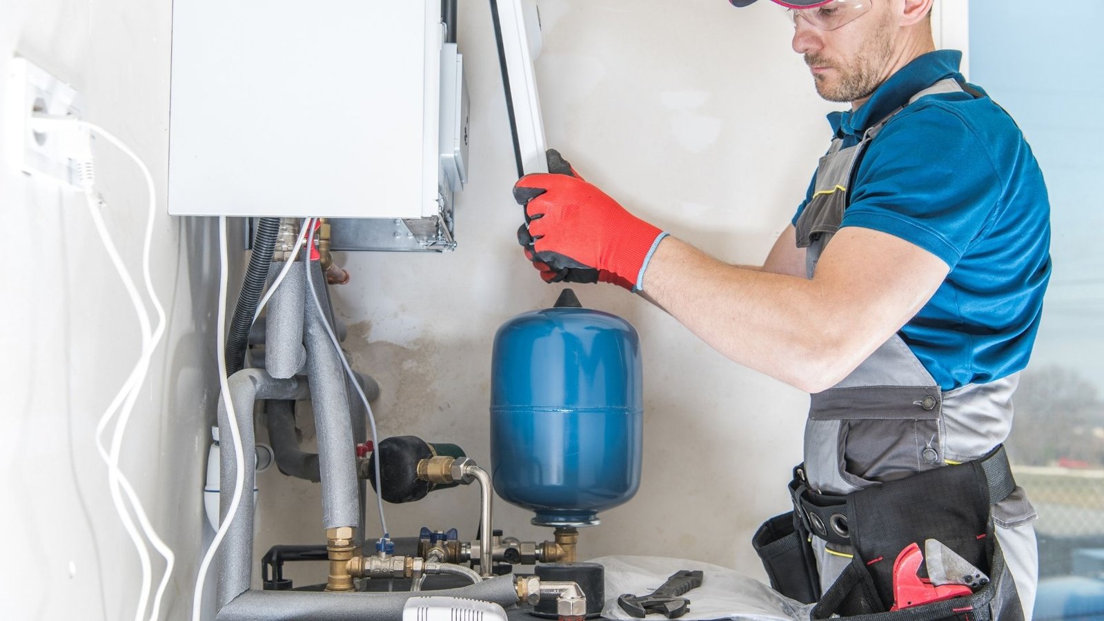 Water heater repair and replacement service